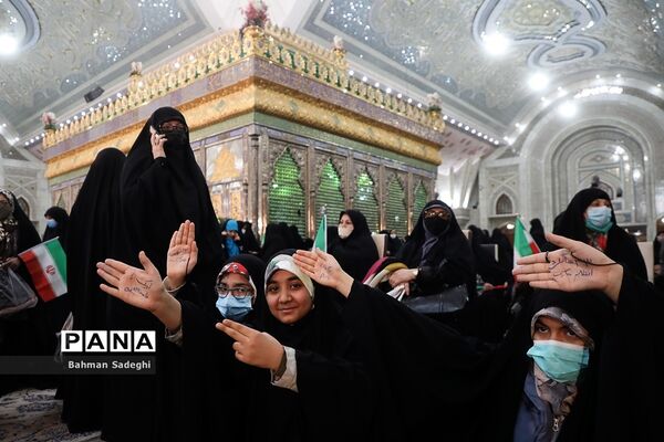 مراسم گرامیداشت ۱۲ بهمن در حرم امام خمینی (ره)