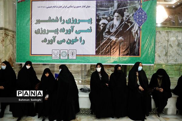 مراسم گرامیداشت ۱۲ بهمن در حرم امام خمینی (ره)