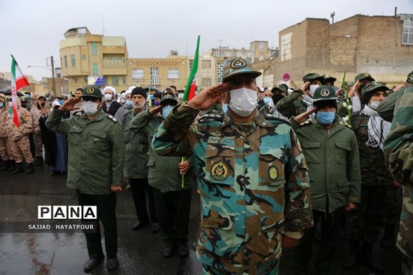 گرامیداشت ایام الله دهه فجر با حضور نیروهای مسلح در قم