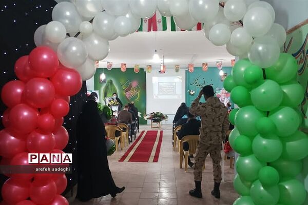 نواختن زنگ انقلاب در مدرسه مریم عذرا دماوند