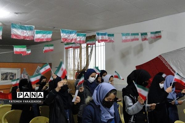 آیین نواختن زنگ انقلاب در مدارس فشافویه