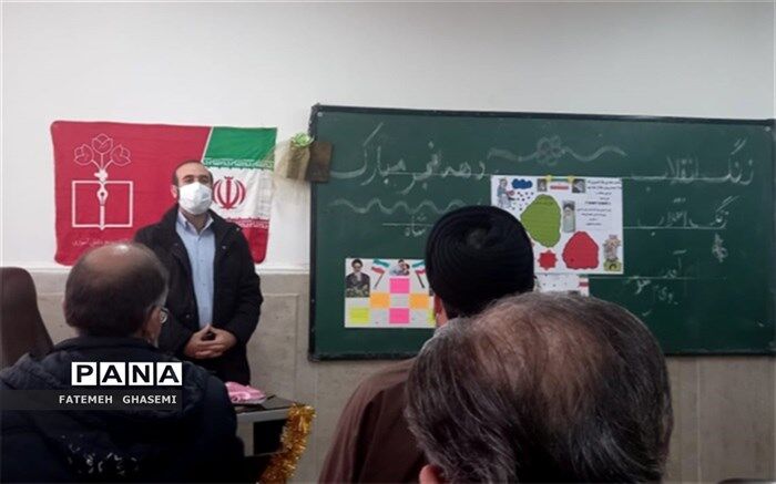 برای اینکه در جهان حرفی برای گفتن داشته باشیم لازم است به سلاح علم و  دانش مجهز شویم