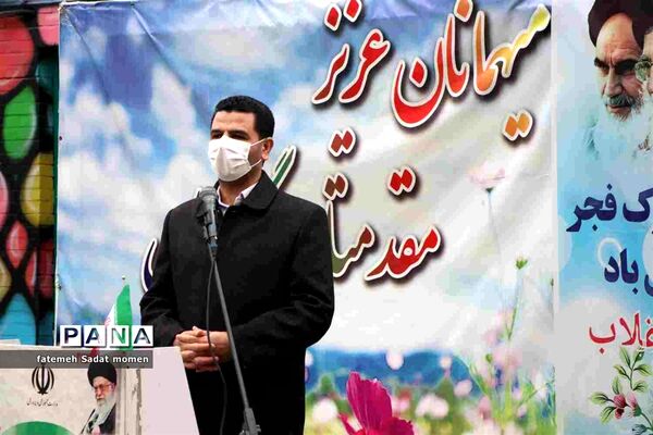 آیین نواختن زنگ انقلاب در آموزشگاه شاهد شهید قدوسی ناحیه دو شهرری