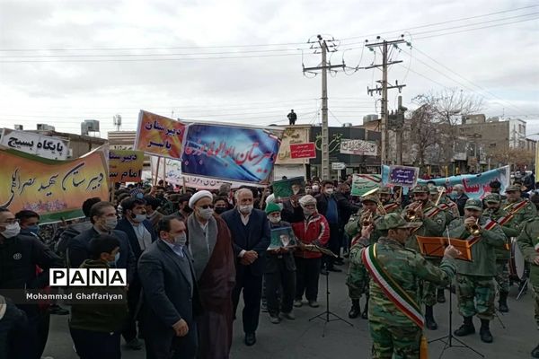گرامیداشت 12 بهمن و مراسم گلبانگ انقلاب در میدان مرکزی تربت جام