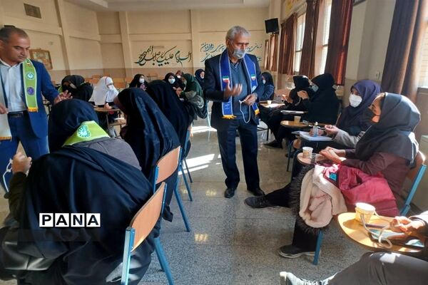 برگزاری نشست تبیین سند تحول و جلسه هم‌اندیشی مربیان پیشتاز منطقه پیربکران