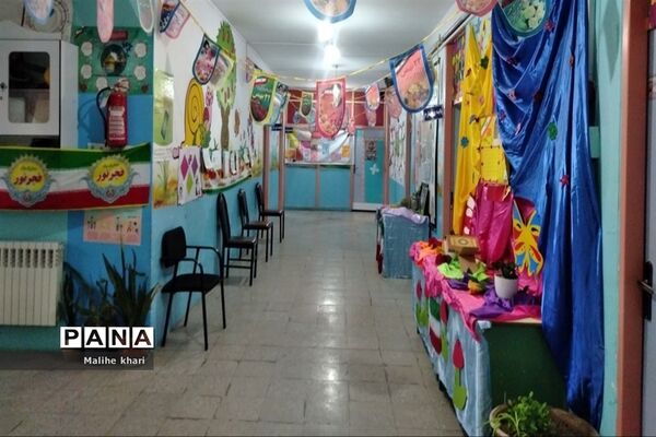 شور و شوق جشن‌های انقلاب در مدارس جوادآباد