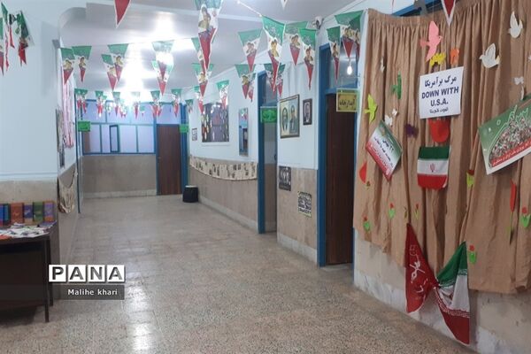 شور و شوق جشن‌های انقلاب در مدارس جوادآباد