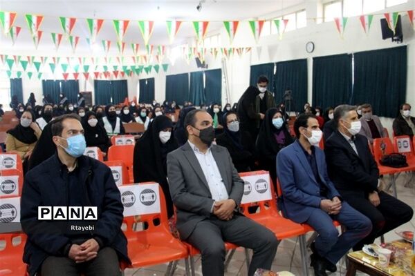 برگزاری مانور تشکیلاتی یاوران انقلاب اداره آموزش و پرورش ناحیه 2 در هنرستان دخترانه والفجر
