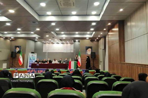 نشست روسای شورای دانش‌آموزی مدارس