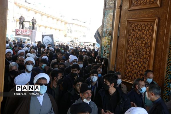 تشییع پیکر آیت الله صافی گلپایگانی در قم-1