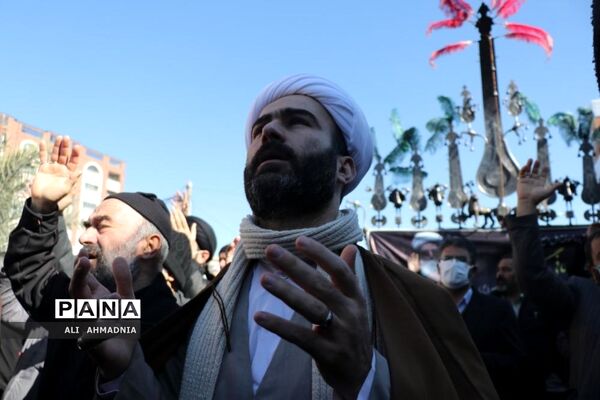 تشییع پیکر آیت الله صافی گلپایگانی در قم-2