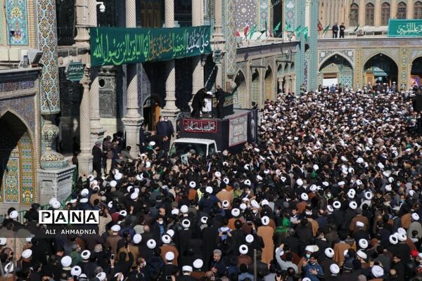 تشییع پیکر آیت الله صافی گلپایگانی در قم-2