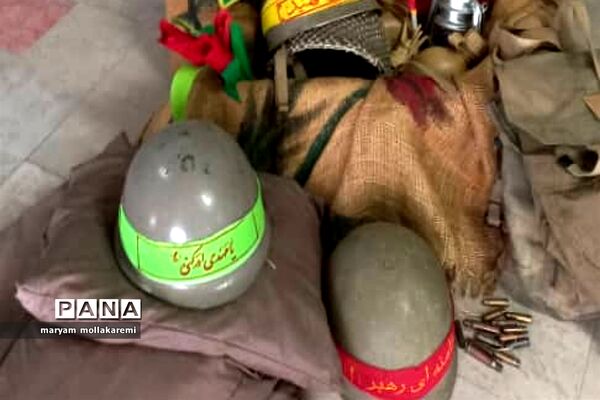 برگزاری نمایشگاه مدرسه انقلاب در شهرستان دماوند