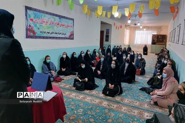 کارگاه آموزشی بهداشت دوران بلوغ دختران در قرچک