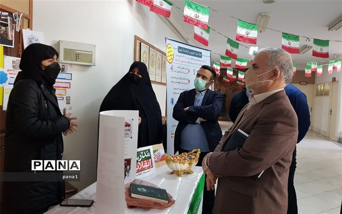 نمایشگاه مدرسه انقلاب فرصت مناسبی برای آشنایی نسل چهارم انقلاب با اهداف انقلاب اسلامی است