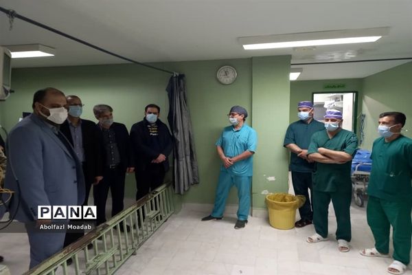 تبریک ایام دهه فجر توسط مسئولان به مدافعین سلامت، کاشمر