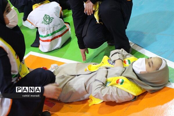 یاوران انقلاب فجر آفرین