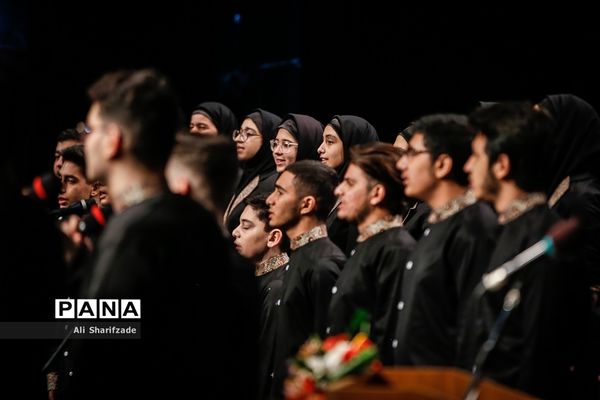 مراسم تجلیل از مدال‌آوران المپیادهای علمی و دانش‌آموزان برگزیده کنگره سراسری قرآن کریم و جشنواره جوان خوارزمی