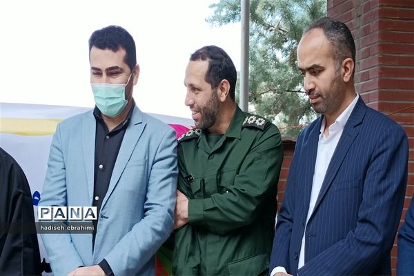 غبارروبی و عطر افشانی گلزار شهدا در گلوگاه