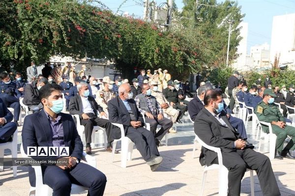 مراسم مهمانی لاله‌ها در گلزار شهدای بوشهر