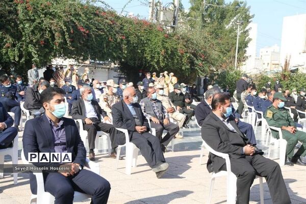 مراسم مهمانی لاله‌ها در گلزار شهدای بوشهر