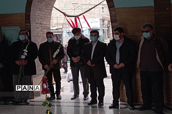 مراسم عطر افشانی و غبار‌روبی مزار شهدای در مشکین دشت کرج