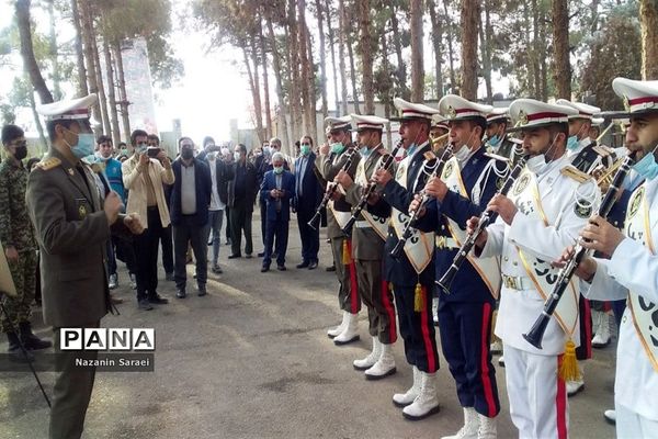 شانزدهمین آیین ملی عطرافشانی و گلباران مزارشهدای ادیان توحیدی در اسلامشهر