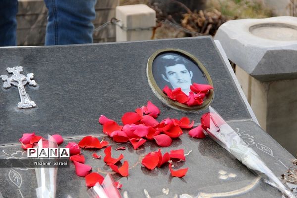 شانزدهمین آیین ملی عطرافشانی و گلباران مزارشهدای ادیان توحیدی در اسلامشهر