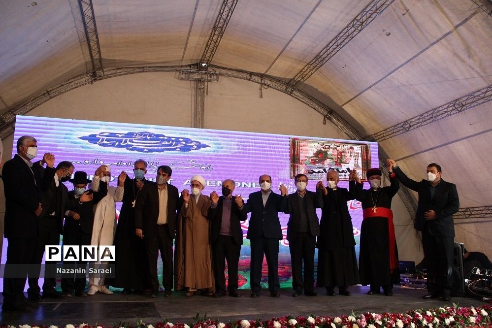 شانزدهمین آیین ملی عطرافشانی و گلباران مزارشهدای ادیان توحیدی در اسلامشهر