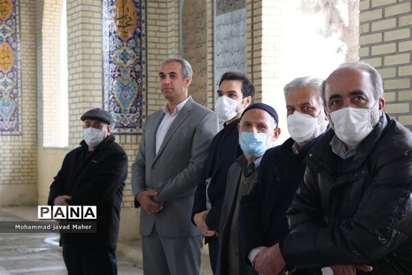 عطر افشانی گلزار شهدای بهشت فاطمه(س) شهرستان قدس