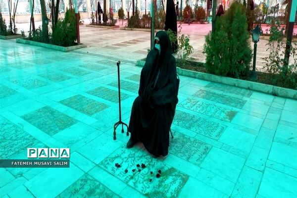 غبارروبی مزار شهدای قم به مناسبت دهه فجر-1
