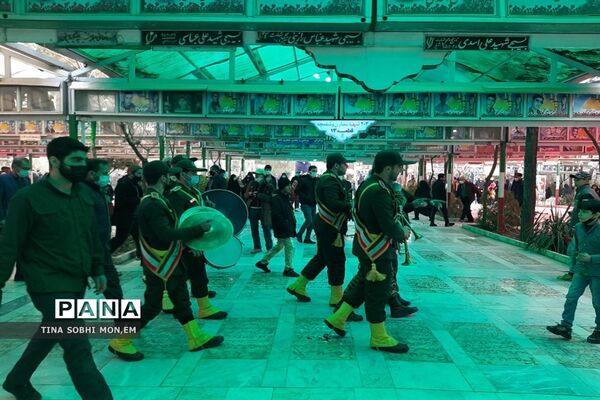 غبارروبی مزار شهدای قم به مناسبت دهه فجر-1