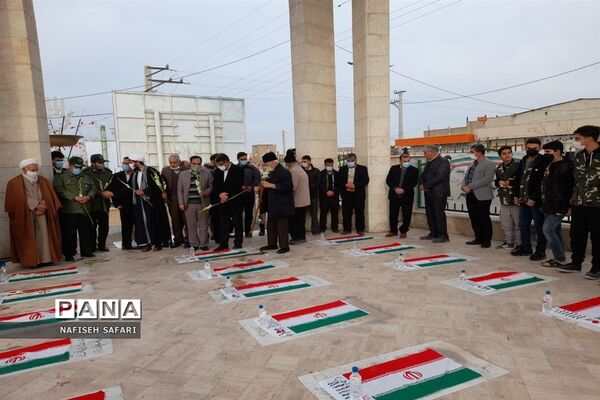 آیین مهمانی لاله ها در قم به مناسبت دهه فجر-2
