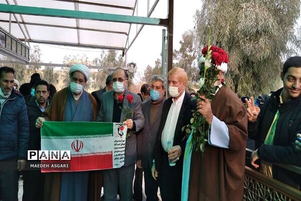 آیین مهمانی لاله ها در قم به مناسبت دهه فجر-2