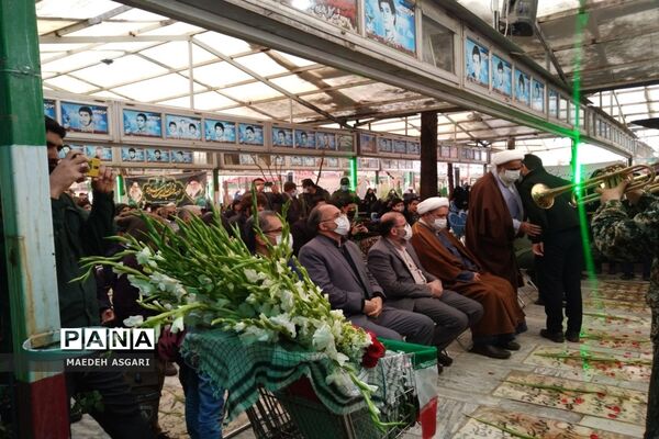 آیین مهمانی لاله ها در قم به مناسبت دهه فجر-2