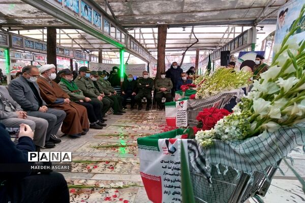 آیین مهمانی لاله ها در قم به مناسبت دهه فجر-2