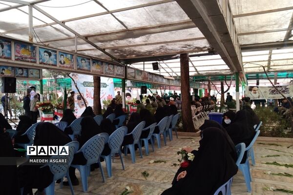 آیین مهمانی لاله ها در قم به مناسبت دهه فجر-2