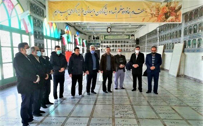 تجدید میثاق کارکنان ناحیه 2 آموزش و پرورش قم با شهدا