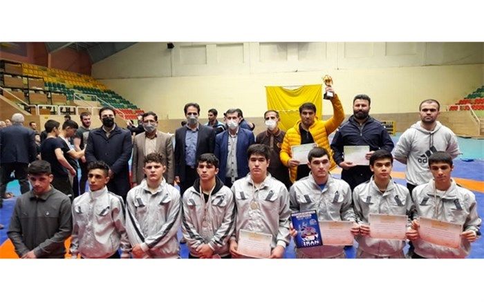 کسب مقام اول کشتی فرنگی و آزاد دانش‌آموزان