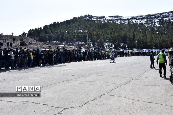 همایش اتومبیل‌سواری و موتورسواری به میزبانی شهر محلات