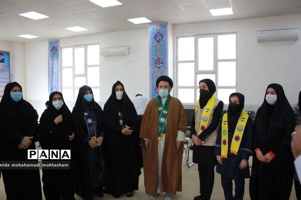 دیدار اعضای سازمان دانش‌آموزی لرستان با نماینده ولی فقیه در استان