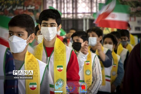 مانور یاوران انقلاب سازمان دانش‌آموزی استان لرستان