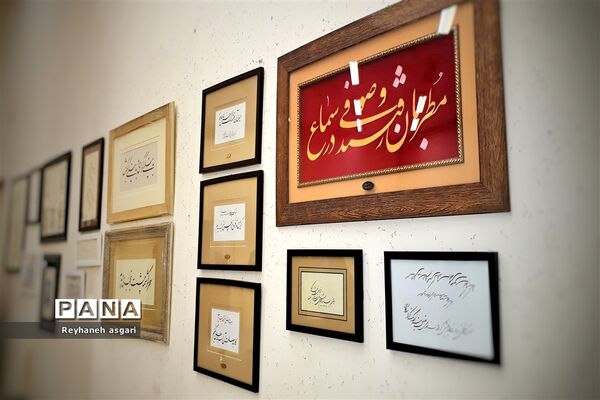 افتتاح نمایشگاه هنری «طلیعه فجر» در شهرستان قرچک