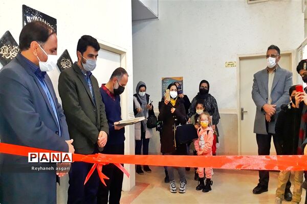 افتتاح نمایشگاه هنری «طلیعه فجر» در شهرستان قرچک