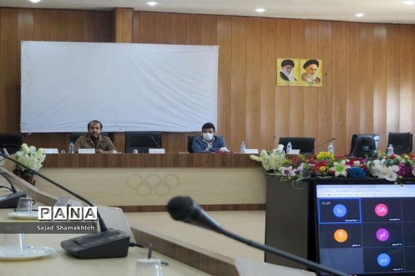 جلسه  مجمع نخبگان نوجوان و دانش‌آموزی  استان بوشهر