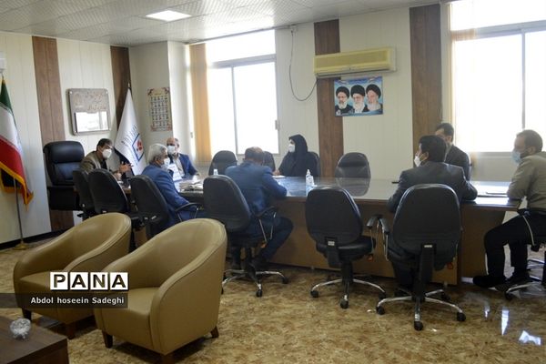 جلسه مسئولان و دبیران کنگره شهدای فرهنگی و دانش‌آموز آموزش و پرورش استان بوشهر