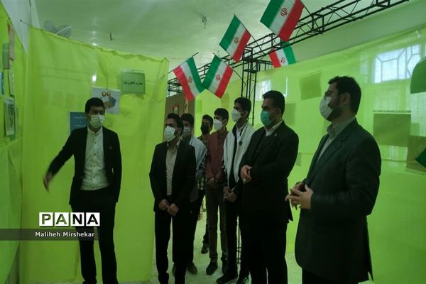 افتتاح نمایشگاه «مدرسه انقلاب» در زابل