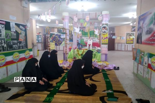 مراسم عطر افشانی و غبار روبی مزار شهدا در اهواز