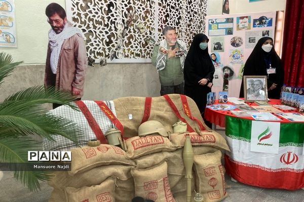 نمایشگاه مدرسه انقلاب دبیرستان فراست منطقه 1