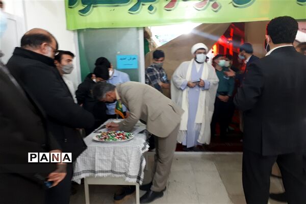 افتتاح نمایشگاه مدرسه  انقلاب ابرکوه